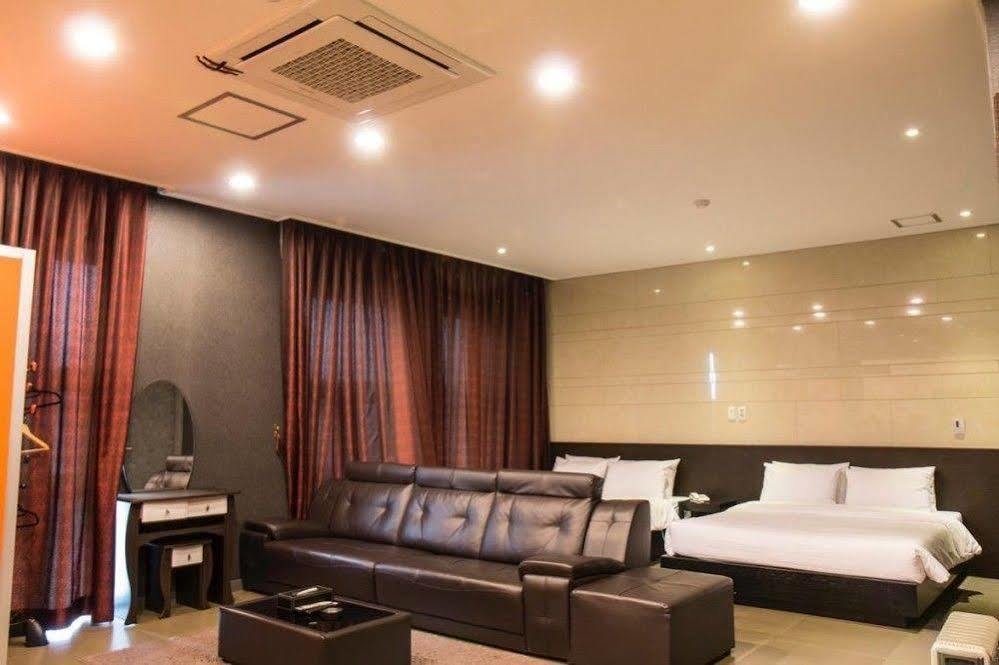 G Tourist Hotel Wolmido Incheon Exterior foto